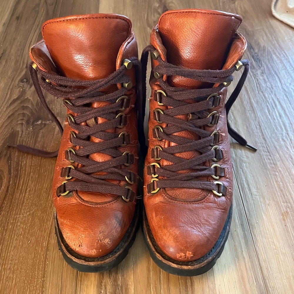Frye Women's Alta Hiker Boots size 8.5